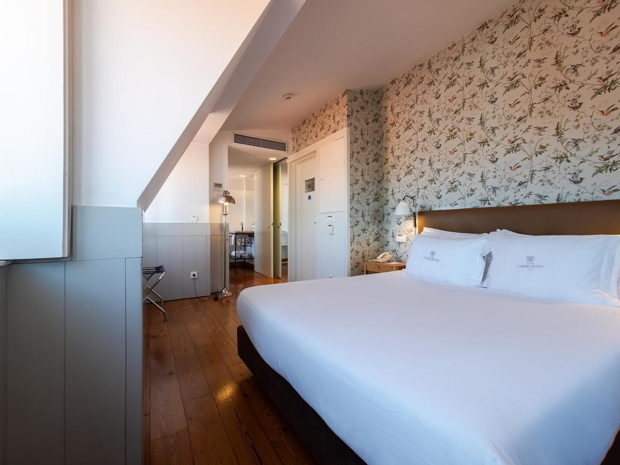 Double or Twin Deluxe Room River or Castle View